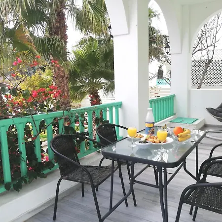 Дом отдыха Houses With Balcony And Garden Камари