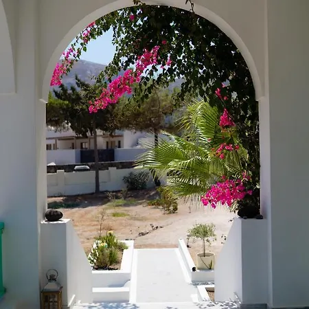 Houses With Balcony And Garden Σπίτι διακοπών *