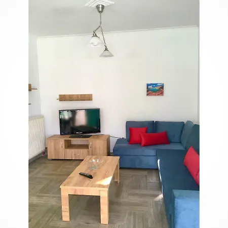 Houses With Balcony And Garden * Καμάρι